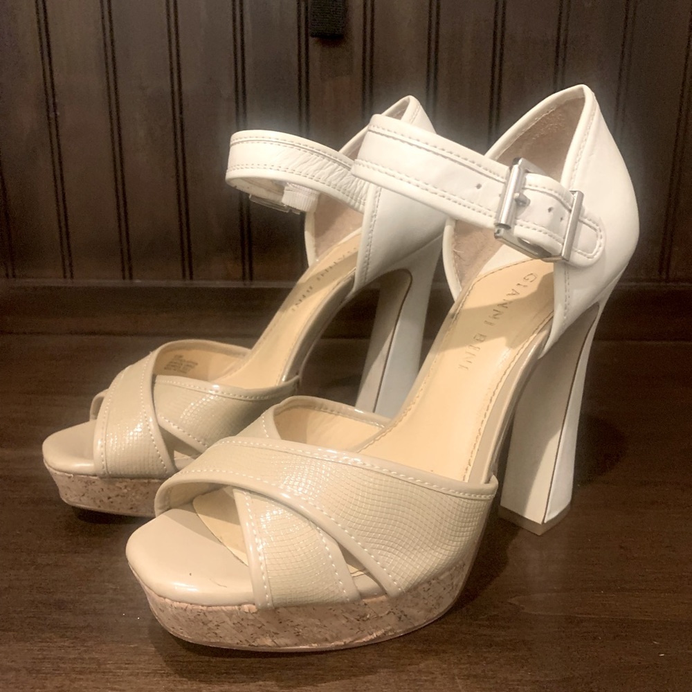 Gianni Bini women’s platform peep toe heels